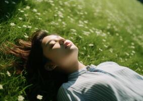 ai gerado uma menina deitado dentro a grama, meditativo cenas para mundo dormir dia, sereno paisagens, atento descansar foto