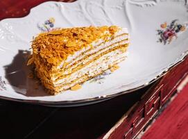 bolo napoleão do sopro pastelaria com azedo creme foto