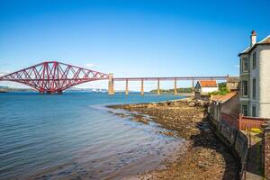 adiante ponte através primeiro do adiante dentro Edimburgo, Escócia, Unidos reino foto