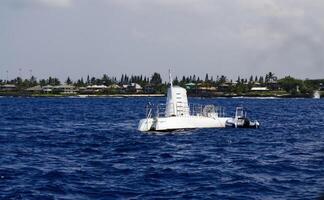 kona, oi, 2011 - turista submarino esperando para passageiros fora grande ilha Havaí foto