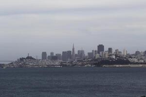 san francisco, ca, 2016 - cidade Horizonte a partir de através a baía dentro Marin foto