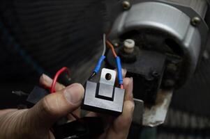 capacitores dentro a ventilador motor o circuito foto