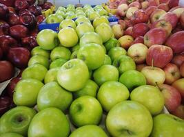 maçãs - fruta foto
