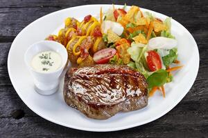 picanha e salada, brasileiro foto