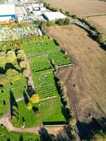 aéreo Visão do campo do hemel plantação de cânhamo Cidade do Inglaterra Reino Unido. novembro 5 ª, 2023 foto