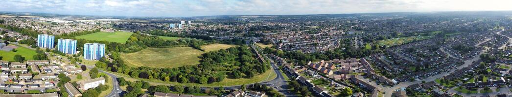 aéreo panorâmico Visão do leste luton cidade do Inglaterra Reino Unido. agosto 17, 2023 foto