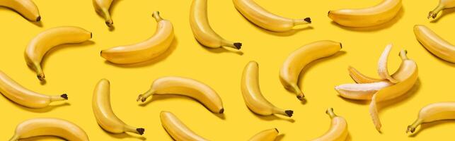 bandeira bananas com Difícil sombras padronizar em amarelo fundo foto