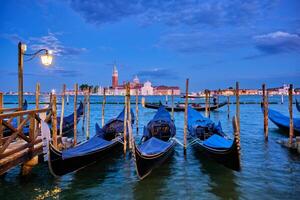 san giorgio Maggiore Igreja com cheio lua. Veneza, Itália foto