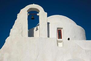 grego ortodoxo Igreja do panagia paraportiani dentro Cidade do chora em mykonos ilha foto