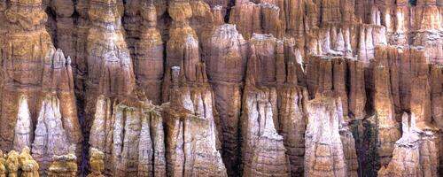 Bryce desfiladeiro hoodoos foto