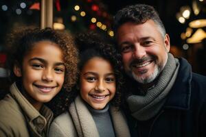 ai gerado feliz interracial família às Natal tempo, retrato do sorridente caucasiano pai e afro americano filhas juntos em feriado fundo ao ar livre foto