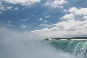 Visão do Niágara cai dentro Canadá foto