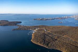 vista aérea da ilha russa e vladivostok, Rússia foto