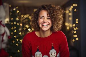 ai gerado alegre lindo mulher vestindo Natal saltador em uma festivo fundo foto