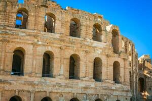 el jem Coliseu ruínas dentro Tunísia brigando gladiador foto