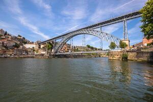 Visão do dom Luis Eu ponte dentro porto, Portugal foto