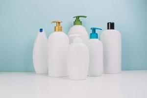 coleção de frascos de cosméticos em branco