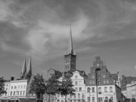 cidade de luebeck no mar báltico foto