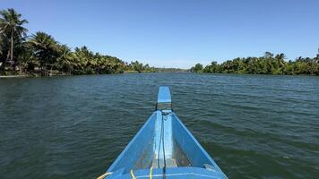 fundo natureza panorama uma barco em a água foto