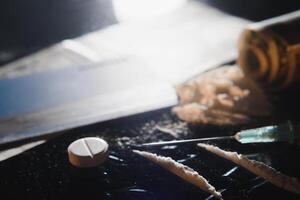 seringa, droga usar e Proibido substâncias. foto
