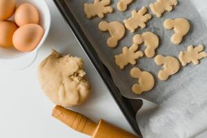 preparando Natal Pão de gengibre delicioso biscoito. foto