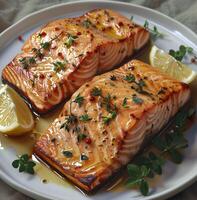 ai gerado dois peças do salmão com limão cunhas em prato foto