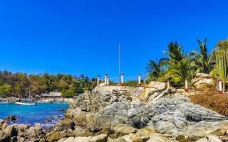 porto escondido Oaxaca México 2023 caminhando caminho andar caminho de praia pessoas zicatela porto escondido México. foto