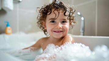 ai gerado feliz criança pequena desfrutando bolha banho dentro uma branco banheira foto