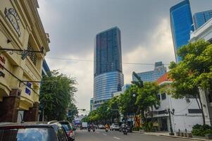 panorama do a cidade do Surabaia, parte do a famoso Jalan tunjungan, Indonésia, 2 marcha 2024. foto