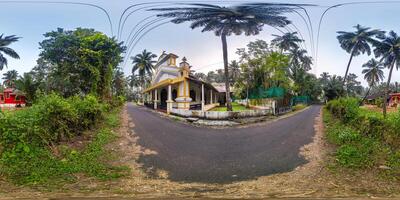 cheio hdri 360 panorama do católico Igreja dentro selva entre Palma árvores dentro indiano trópico Vila dentro equirretangular projeção com zênite e nadir. vr ar conteúdo foto