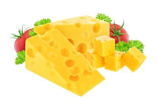 queijo isolado no fundo branco foto