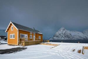 Sakrisoy pescaria Vila em lofoten ilhas, Noruega foto