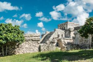 castelo maia ruína dentro tulum. México foto