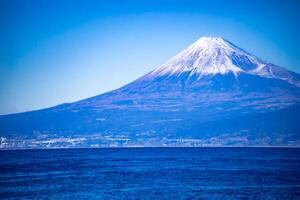 Monte Fuji perto suruga costa dentro shizuoka telefoto tiro foto