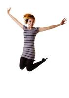 magro ásia americano mulher pulando dentro tricotar vestir foto