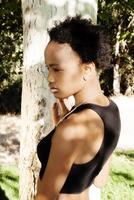 ao ar livre perfil retrato atraente africano americano adolescente menina foto