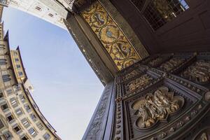 olho de peixe incomum Visão catedral santa maria dei Fiori, Brunelleschi cúpula e giotto torre dentro Florença Itália foto