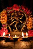 shiva nataraja com diwali luzes foto