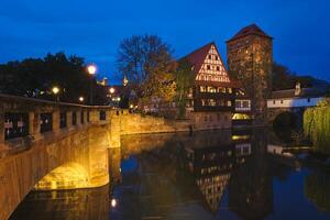 Nuremberg cidade casas em ribeirinha do pegnitz rio. Nuremberg, Francônia, baviera, Alemanha foto