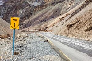 srinagar leh nacional rodovia nh 1 dentro Himalaia. ladakh, Índia foto