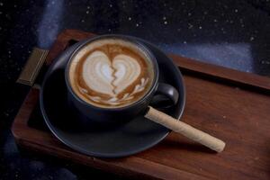 delicioso café, café com leite com doce livre foto