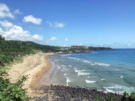 vista para a praia de jungmun na ilha de jeju. Coreia do Sul foto