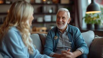 ai gerado idoso médico e paciente dentro conversação foto