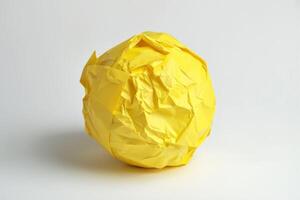 ai gerado enrugado amarelo papel isolado em branco fundo foto