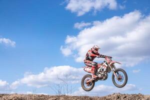 Carcóvia. Ucrânia marcha 2021 moto Cruz Treinamento enduro bicicleta passeio fora estrada rastrear foto