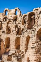 ruínas do a maior Coliseu dentro dentro norte África. el Jem, Tunísia. unesco foto