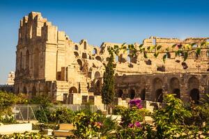 Tunísia. el jem antigo tisdro. ruínas do a maior Coliseu dentro norte África foto