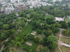 aéreo Visão do Jinah jardim em 17/07/2023 dentro Lahore Paquistão. foto