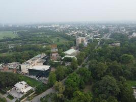 aéreo Visão do Jinah jardim em 17/07/2023 dentro Lahore Paquistão. foto