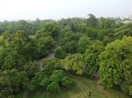 aéreo Visão do Alto maneiras dentro cidade Lahore do Paquistão em 17/07/2023. foto